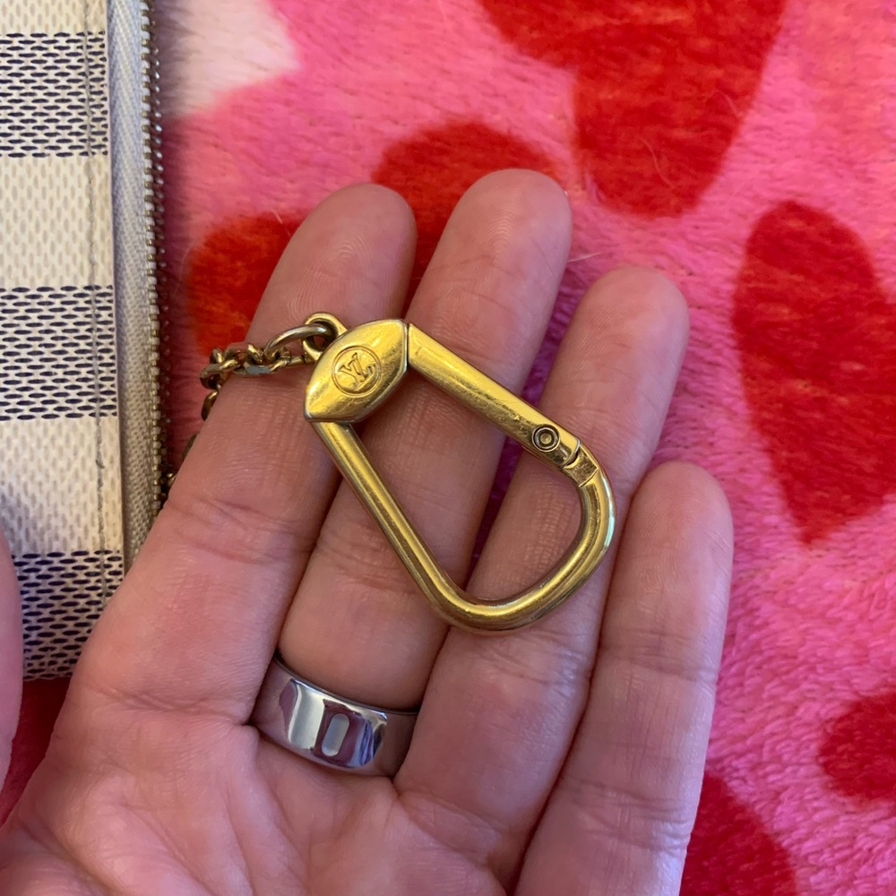 Louis Vuitton Key Pouch - Picture 13 of 14